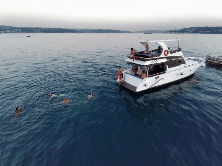 Istanbul: Private Yacht Organization on Bosphorus (14 Meter) - The Sum Up