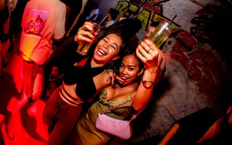 Istanbul: Rooftop Clubs Crawl with Shots, Games & Party Bus - FAQ