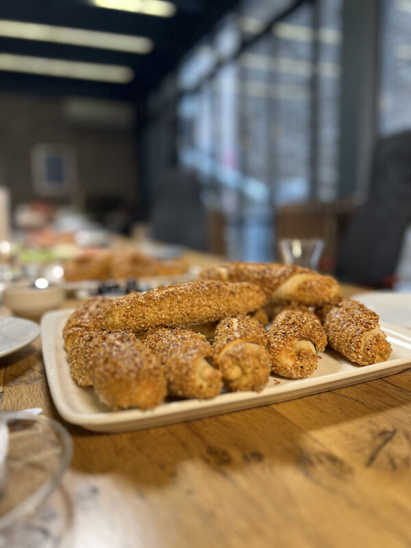 Istanbul: Simit Making & Turkish Breakfast Experience - A two-hour morning near Galataport and Galata Tower