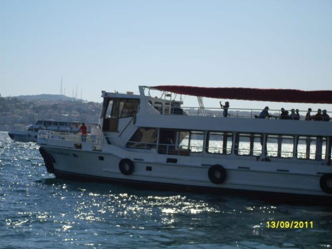 Istanbul: Sunset Bosphorus Boat Tour - Tips for an Enjoyable Experience