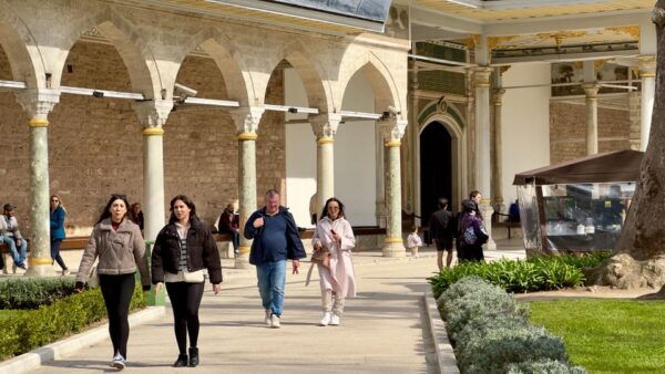 Istanbul: Topkapı Palace and Harem Guided Tour - Frequently Asked Questions