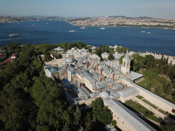 Istanbul: Topkapi Palace Guided Tour and Skip The Line - Experience Highlights