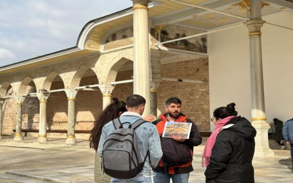 Istanbul: Topkapi Palace, Hagia Sophia & Blue Mosque Tour - Accessibility Features