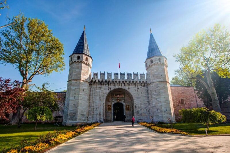 Istanbul: Topkapi Palace Skip-the-Line Ticket & Guided Tour - What to Expect on the Tour  