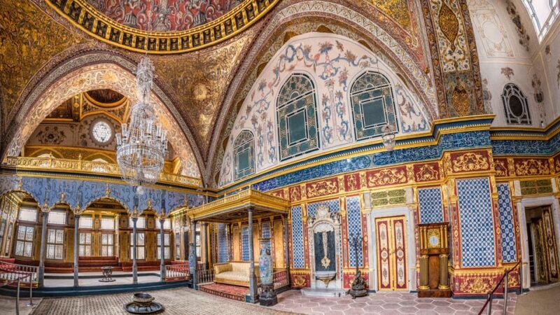 Istanbul: Topkapi Palace Tour with Skip the ticket lines - How the Tour Starts and What to Expect