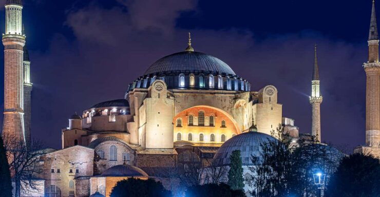 Istanbul: Tour of Hagia Sophia and Blue Mosque By Night - Key Points