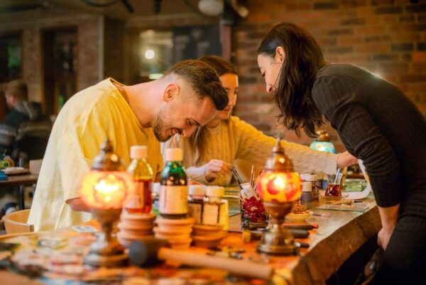 Istanbul: Traditional Stained Glass Painting Workshop - Cultural Significance of Stained Glass