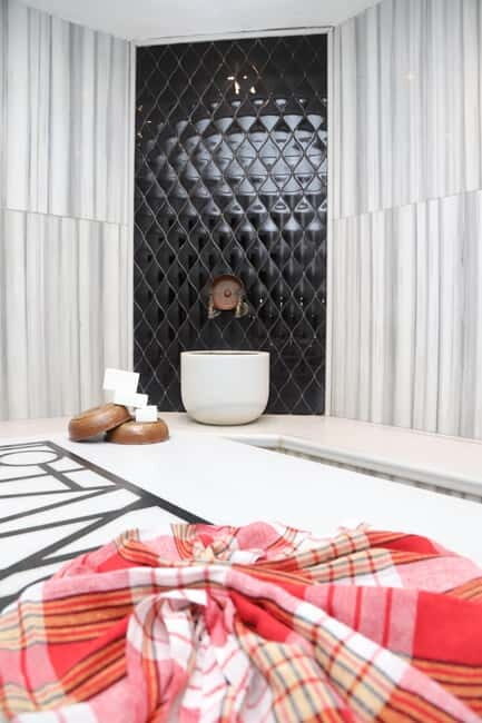 Istanbul: Traditional Turkish Bath With Foam and Oil Massage - Authenticity, Care, and Professionalism