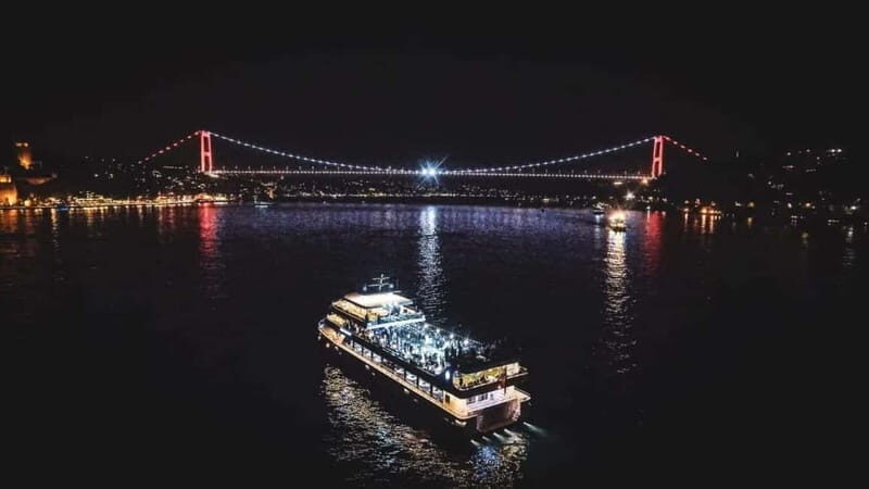 Istanbul: Unforgettable Night on the Bosphorus Dinner Cruise - What to Expect During the Evening