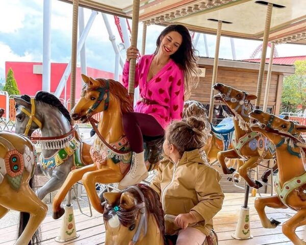 Istanbul: Vialand Theme Park Tickets With Package Options - Transportation and Accessibility