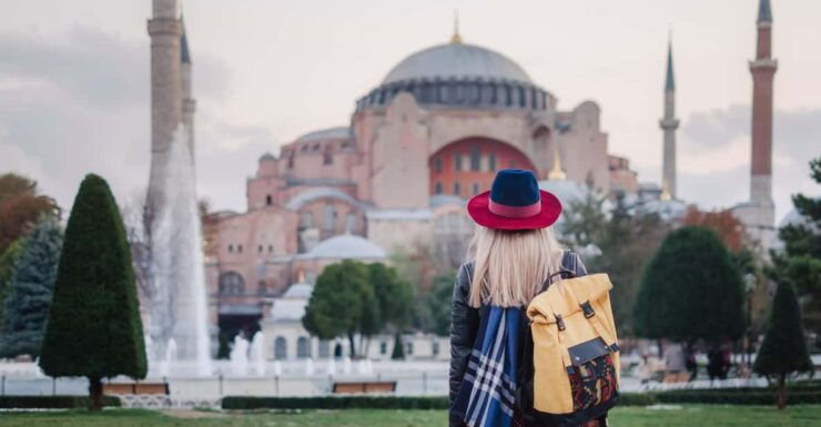 Istanbul Walking Tour: Mosques, Palace, Cistern With Lunch - Key Points