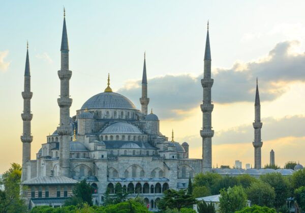 Istanbul Walking Tour: Mosques, Palace, Cistern With Lunch - Tour Booking