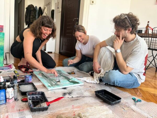 Istanbul: Wine and Paint Workshop With Turkish Fabrics - Location and Atmosphere