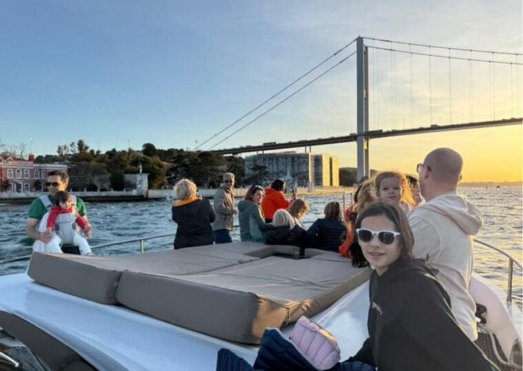 Istanbul:Golden Horn&Bosphorus Sunset Cruise on Luxury Yacht - What Makes This Tour Special?