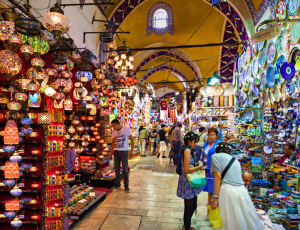 Istanbuls Best: Full-Day Private Tour, Old City & Balat - Architectural Wonders and Vibrant Marketplaces