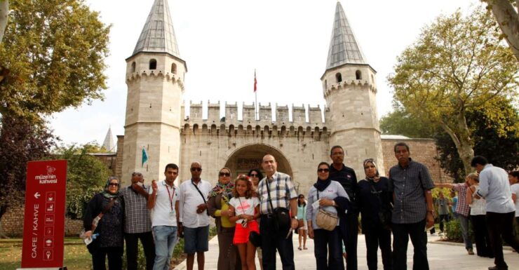 Istanbul:Topkapı Palace-Harem, Basilica Cistern Hagia Sophia - Mysteries of the Basilica Cistern