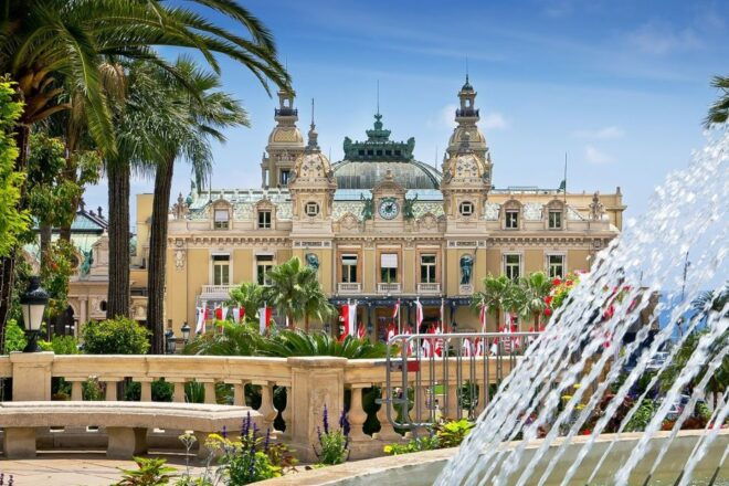 It Would Be Translated as "Billets De Ferry Aller-Retour Agréables Pour Monaco" in English. - Customer Reviews