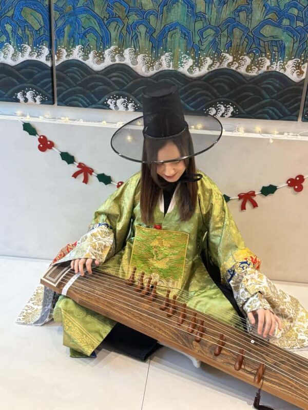 Itaewon Seoul: Gayageum Class with Hanbok Photo Session - What Reviewers Say