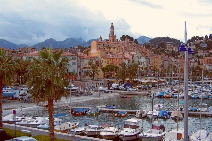 Italian Dolce Vita and Menton Private Tour - Discovering Menton
