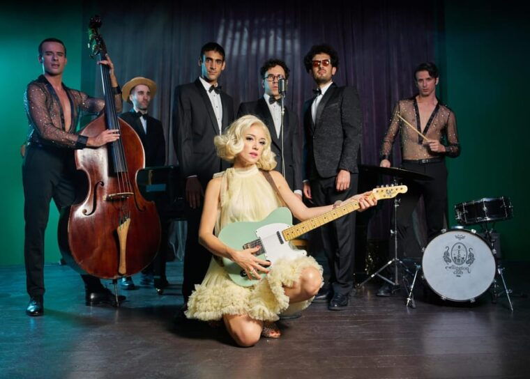 Italian Song Night With Una Come Me Concert - Dining Experience