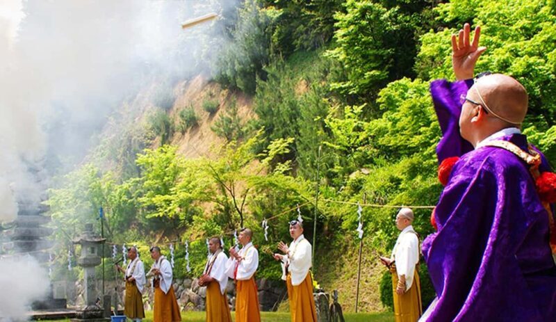 Itoshima Day Trip from Fukuoka: Nature & Coastal Scenery - Sennyoji Temple: A Cultural Sanctuary