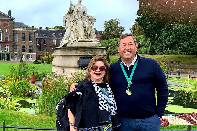 Its Only Rock N Roll, but I Like It Taxi Tour - Recording Studios of Legendary Acts