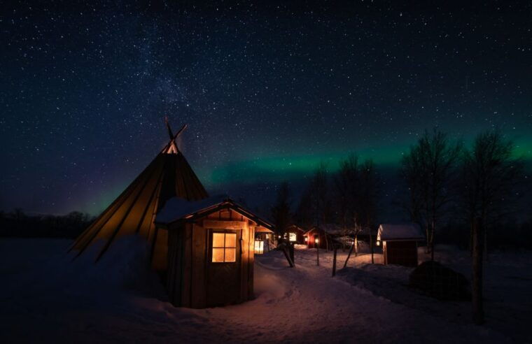 Ivalo: Lake Inari Northern Lights Tour w/ Reindeer & Dinner - Frequently Asked Questions