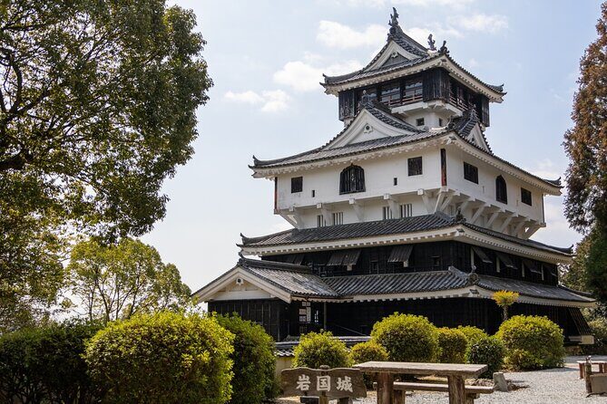 Iwakuni Day Trip from Hiroshima: Private Car to Kintaikyo Bridge - Why Choose a Private Day Trip to Iwakuni?  