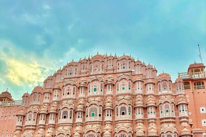 IWT -Comfortable 1 day Jaipur Train Trip (First of its kind) - A Closer Look at the IWT-Exclusive 1-Day Jaipur Train Trip