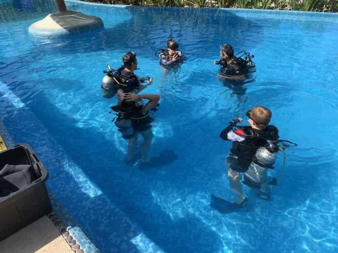 Ixtapa: Rescue Diver Course - Instructor and Language
