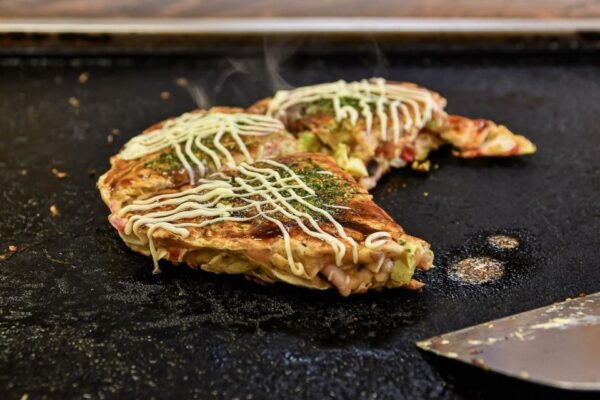 Izakaya Party Night: Savor Finest Okonomiyaki in Osaka ! - Accessibility and Group Size