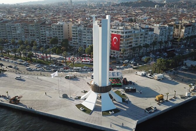 Izmir City Tour With Kordonboyu Republic Square, Konak Square, Clock Tower, Kemeralti Bazaar and Kar - Midday Lunch and Reviews