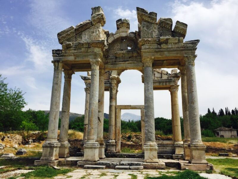 Izmir: Ephesus, House of Mary Tour w/Entry Tickets & Lunch - Unpacking the Experience: What to Expect on This Tour
