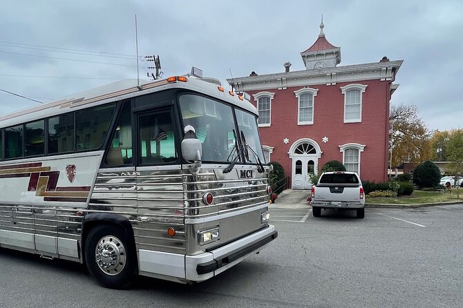 Jack Daniels Distillery Tour by Famous Vintage Tour Bus - Vintage Bus Features