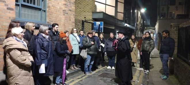Jack the Ripper Murder Express Walk + A Delicious Curry - Booking and Cancellation Policy
