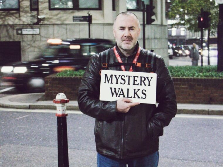 Jack the Ripper Tour with Fish & Chips Meal - The Meal Experience