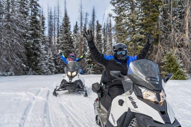 Jackson Hole: Turpin Meadow Snowmobile Tour - Guide Assistance