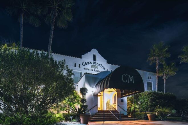 Jacksonville: Boos and Booze Haunted Pub Crawl - Prohibition Era Tales at Jacksonville Pier