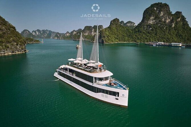 JADE SAILS Cruise Halong Luxury Day Tour from Hanoi - The Experience: An In-Depth Look