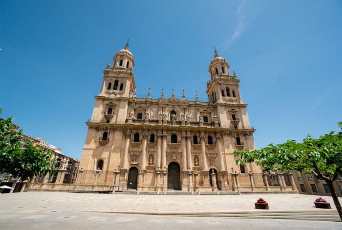 Jaén: 3 Hour Tour, Cathedral, Arab Baths + Olive Oil Tasting - Practical Information