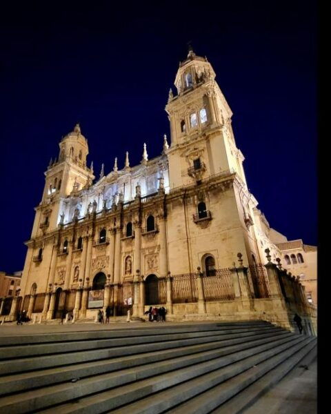Jaén - Granada Airport Transfers in a VIP Coach - Directions for Airport Transfer