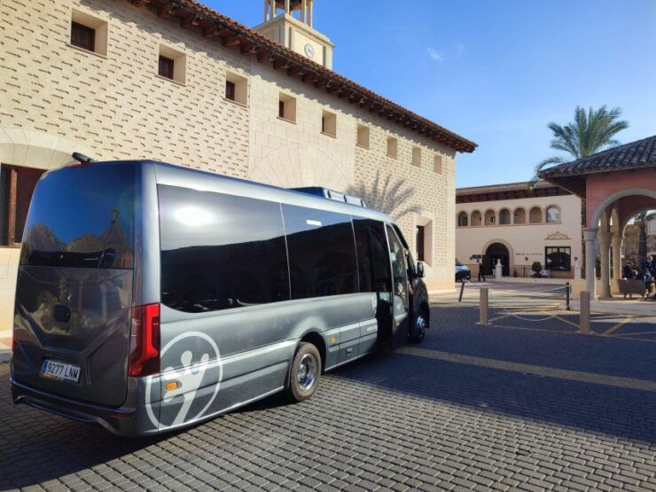 Jaén - Málaga Airport Transfers in a VIP Coach - Service Details