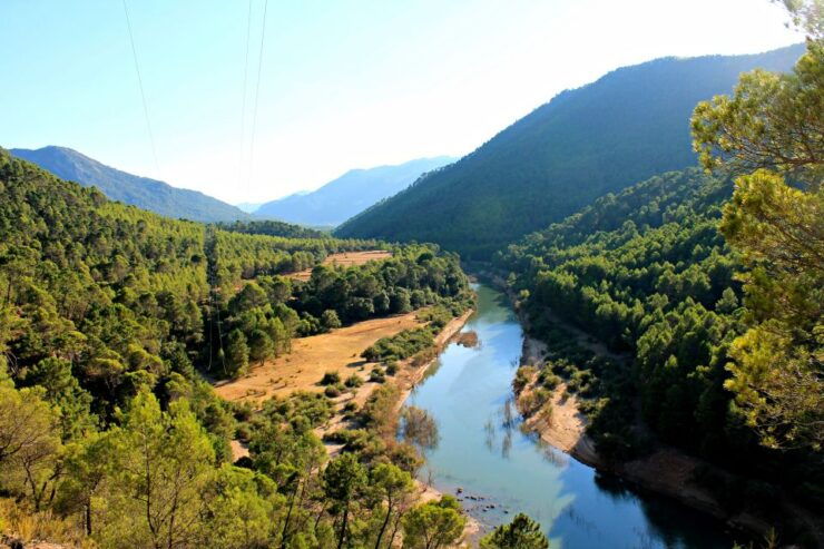 Jaén: Sierras De Cazorla, Segura, & Las Villas Hiking Tour - Activity Experience