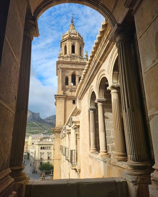 Jaén: Tour, Cathedral, Arch San Lorenzo and Jewish Quarter - Detailed Tour Itinerary