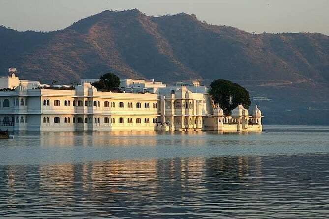 Jagmandir Island And Sunset Boat Ride On Lake Pichola, Udaipur Without Transfers - Authentic Experiences and Hidden Gems