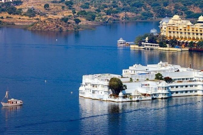 Jagmandir Island And Sunset Boat Ride On Lake Pichola, Udaipur Without Transfers - FAQs