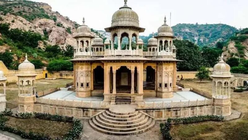 Jaipur: 2-Day Diwali Tour with Hotel Stay & Fireworks - In Summary