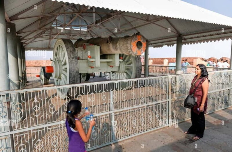 Jaipur: 4 Hours Nahargarh and Jaigarh Forts Tuk-Tuk Tour - The Experience at a Glance