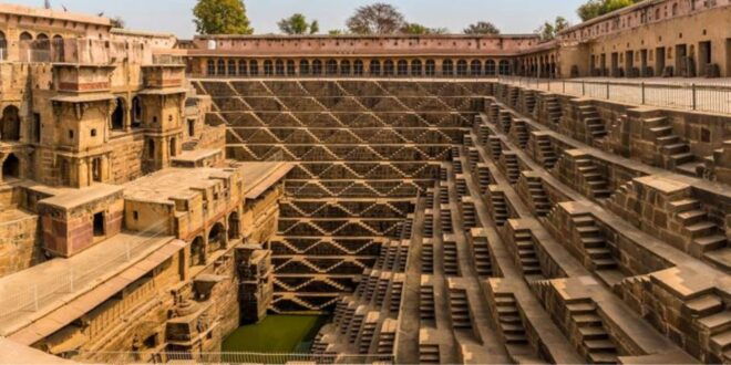 Jaipur: All Inclusive Chand Baori & Bhangarh Fort Tour - Bhangarh Fort