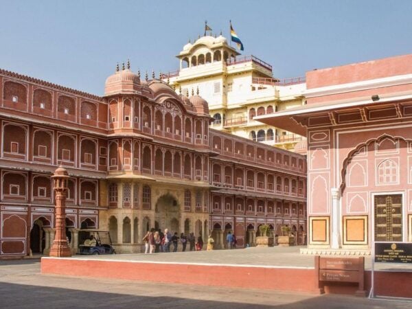 Jaipur: All Inclusive Full Day Guided Jaipur City Tour - Itinerary and Sightseeing Stops